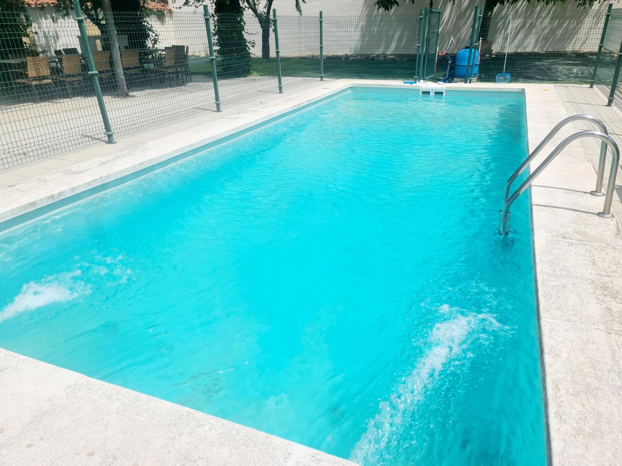 Casa Rural Palacio Conde De Aldana Con Piscina Entre Encinares Y Dehesas Terradillos Exterior photo